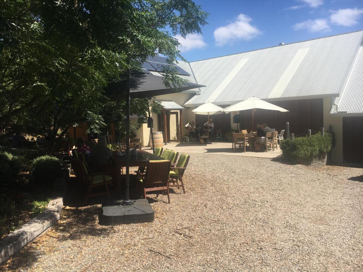 Bed and Breakfast The Farm Willunga Экстерьер фото